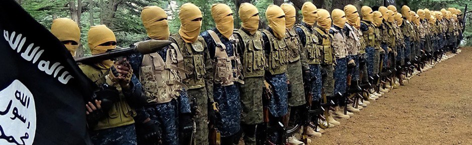 IS-Kämpfer mit Waffen aus deutscher Fabrikation